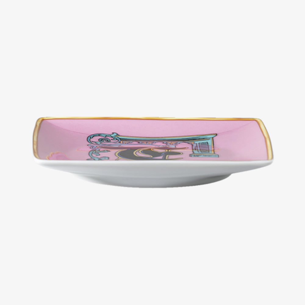 Kulho 12cm neliömetriä. Flat, loma -aakkoset F, Versace