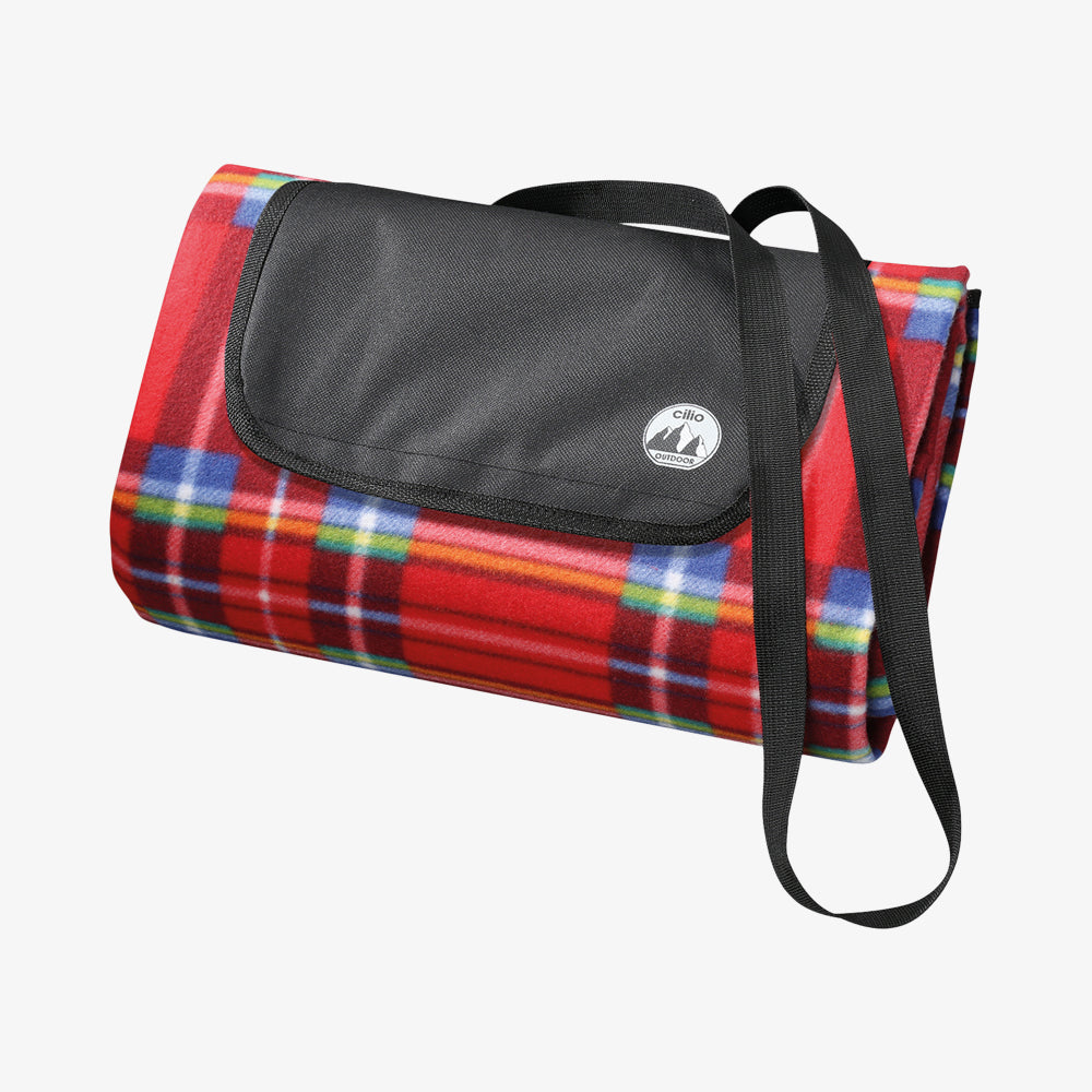 Weekend picnict blanket red