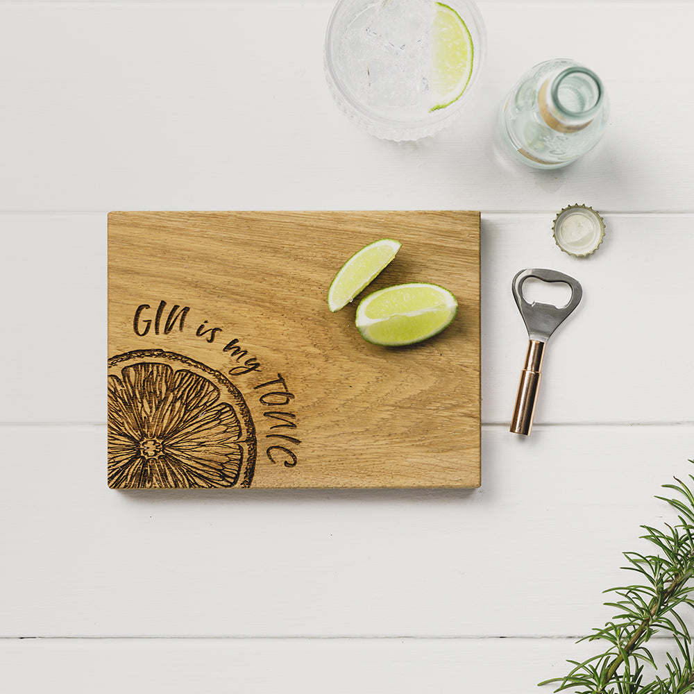 Skærebræt og flaskeåbner G&T sæt i egetræ