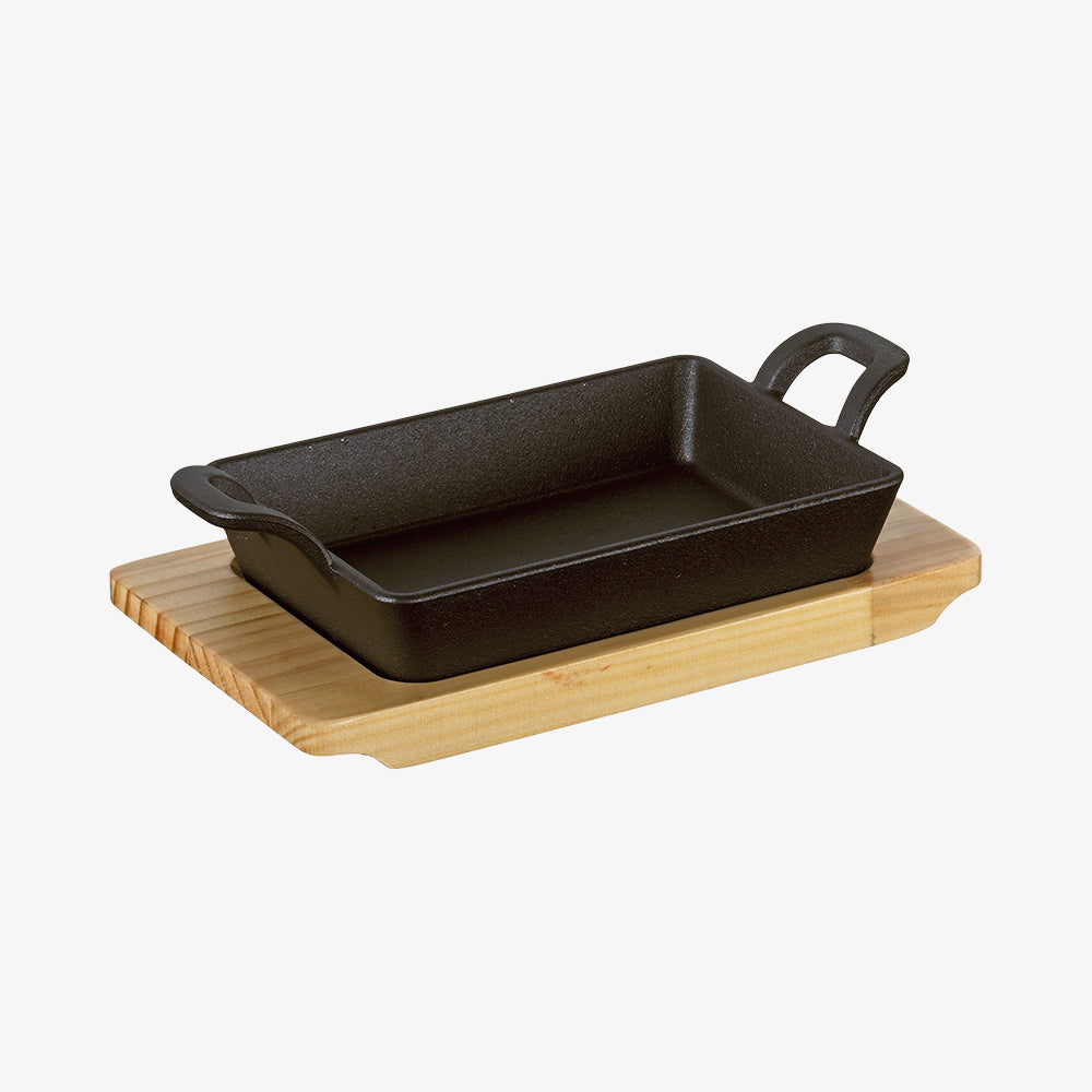 Rektangulær serveringspanne med håndtak og treplate