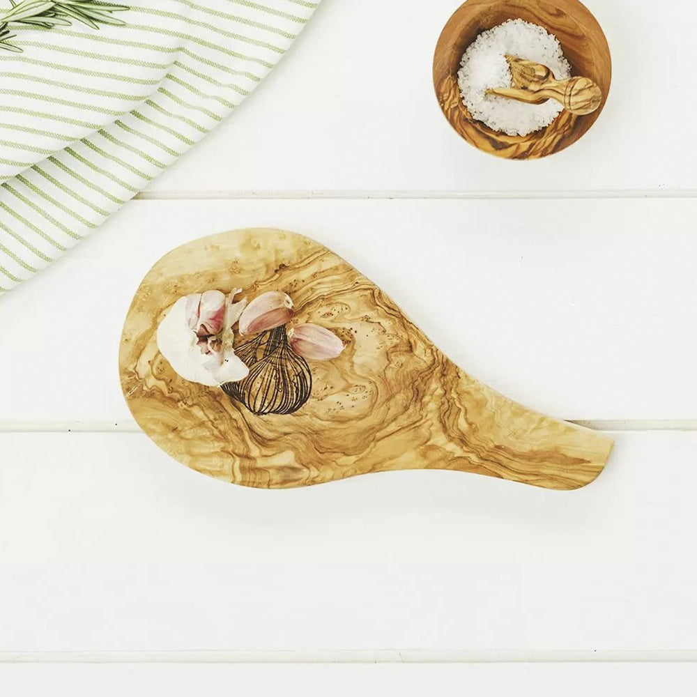 Cutting board with handles garlic