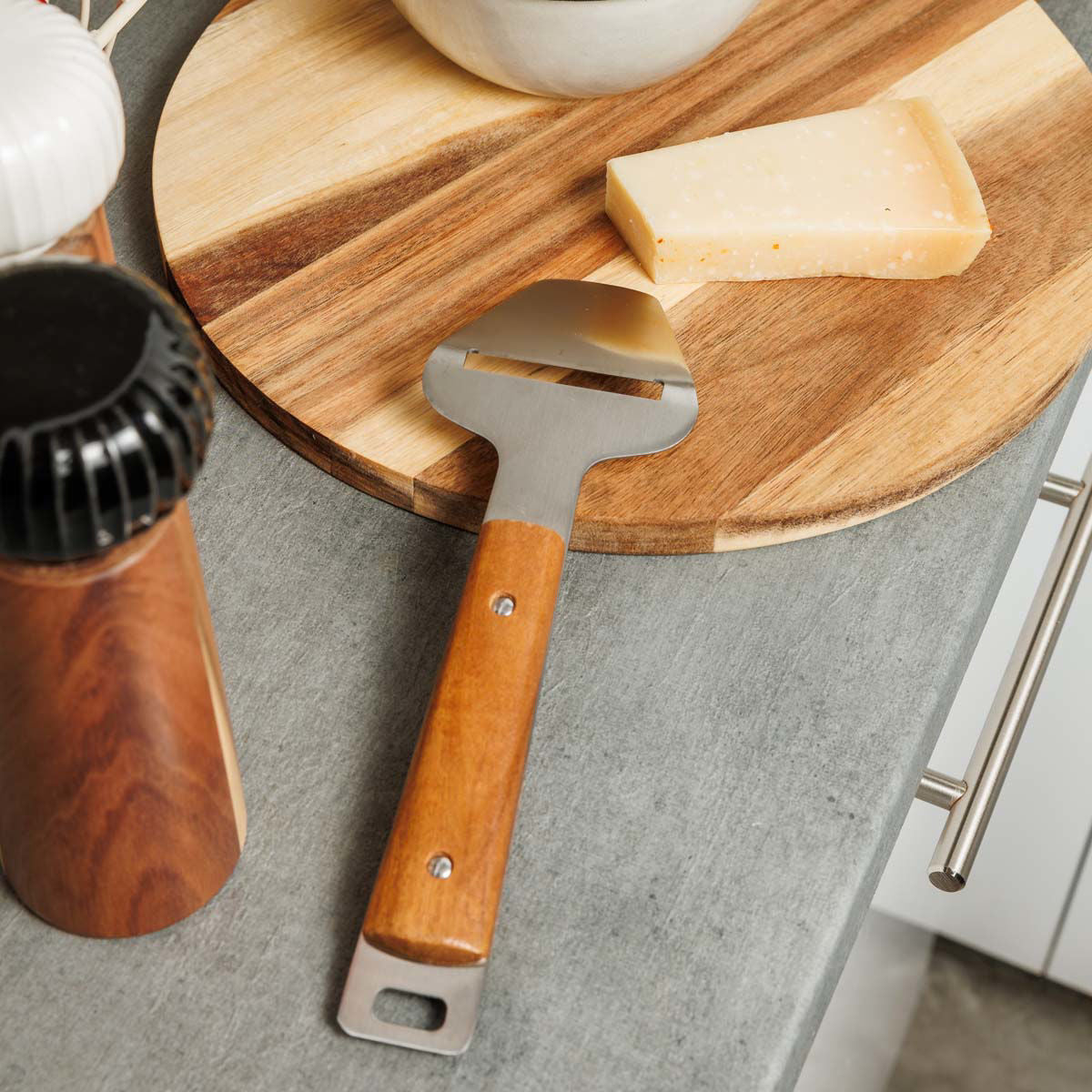 Ostehøvl ALLURE, rustfrit stål/akacie, 24cm
