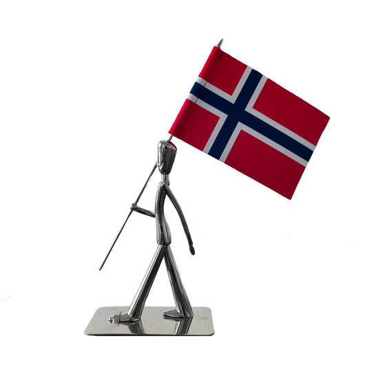 Kay Bojesen Fanebærer med Norsk flag